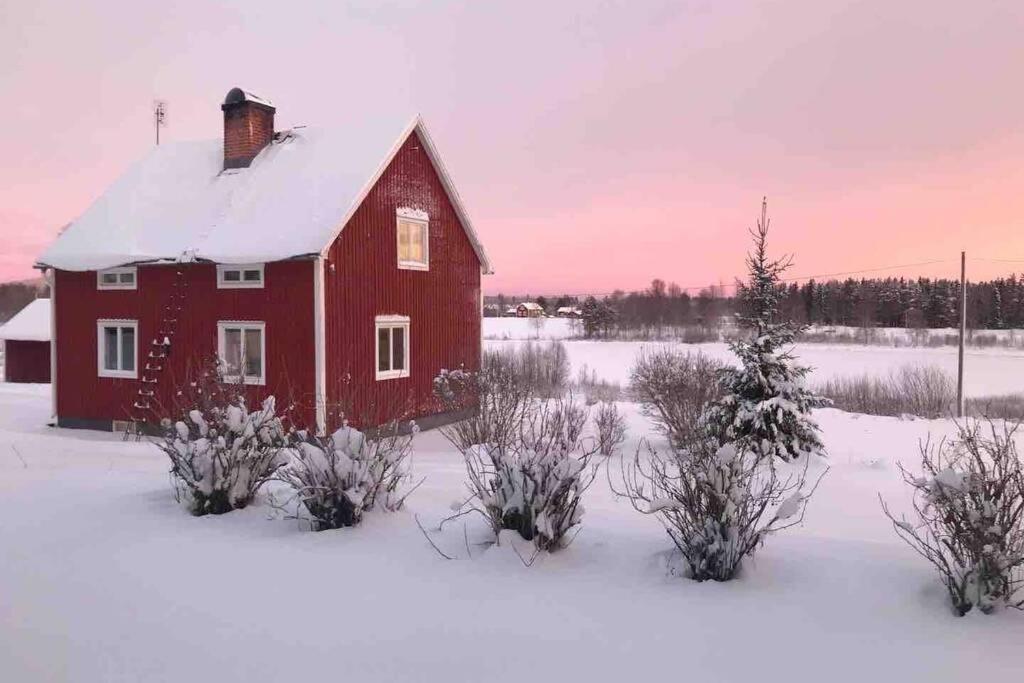 Cozy Home With Lake View-Free Wifi - Free Sauna 오버칼릭스 외부 사진